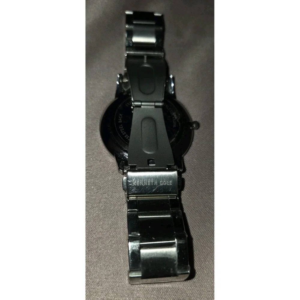 Kenneth Cole kenneth cole